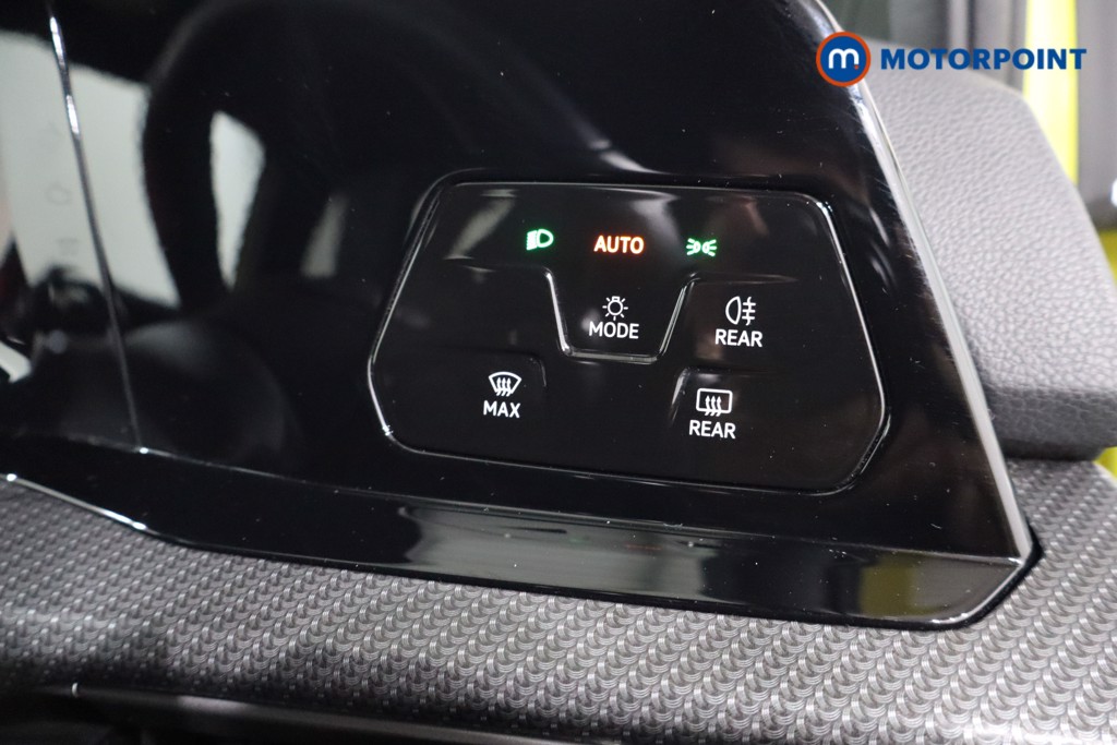 Volkswagen Golf R-Line Automatic Petrol Hatchback - Stock Number (1584626) - 18th supplementary image