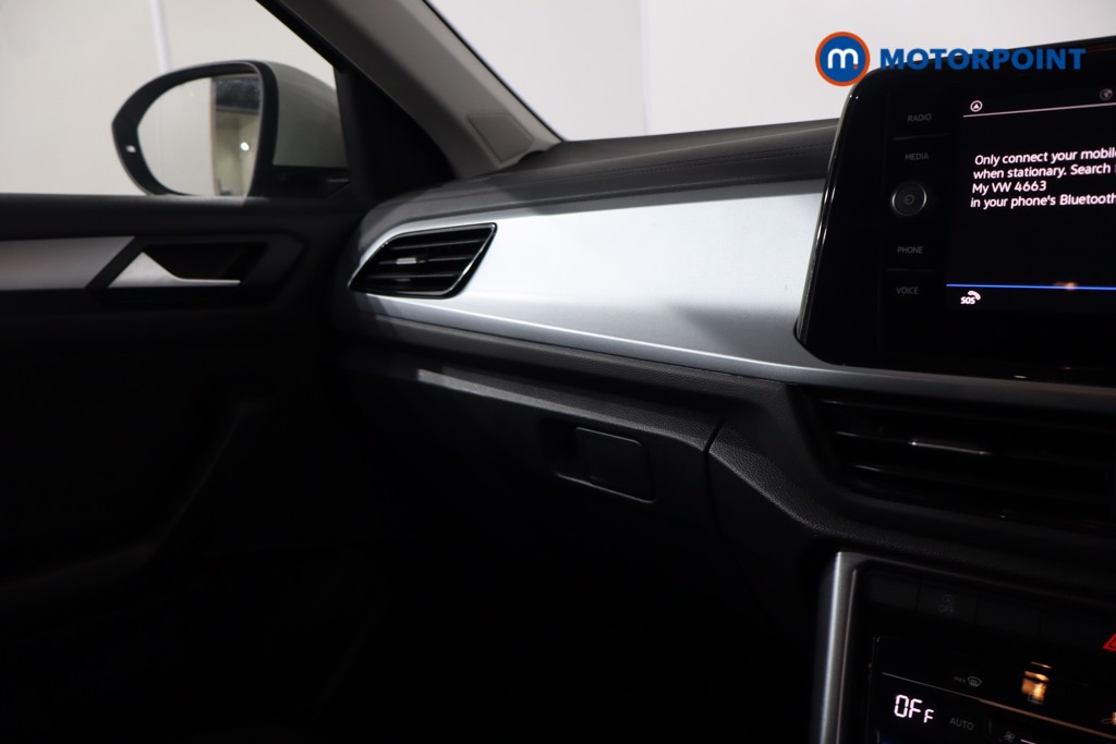 Volkswagen T-Roc Life Automatic Petrol SUV - Stock Number (1584662) - 16th supplementary image