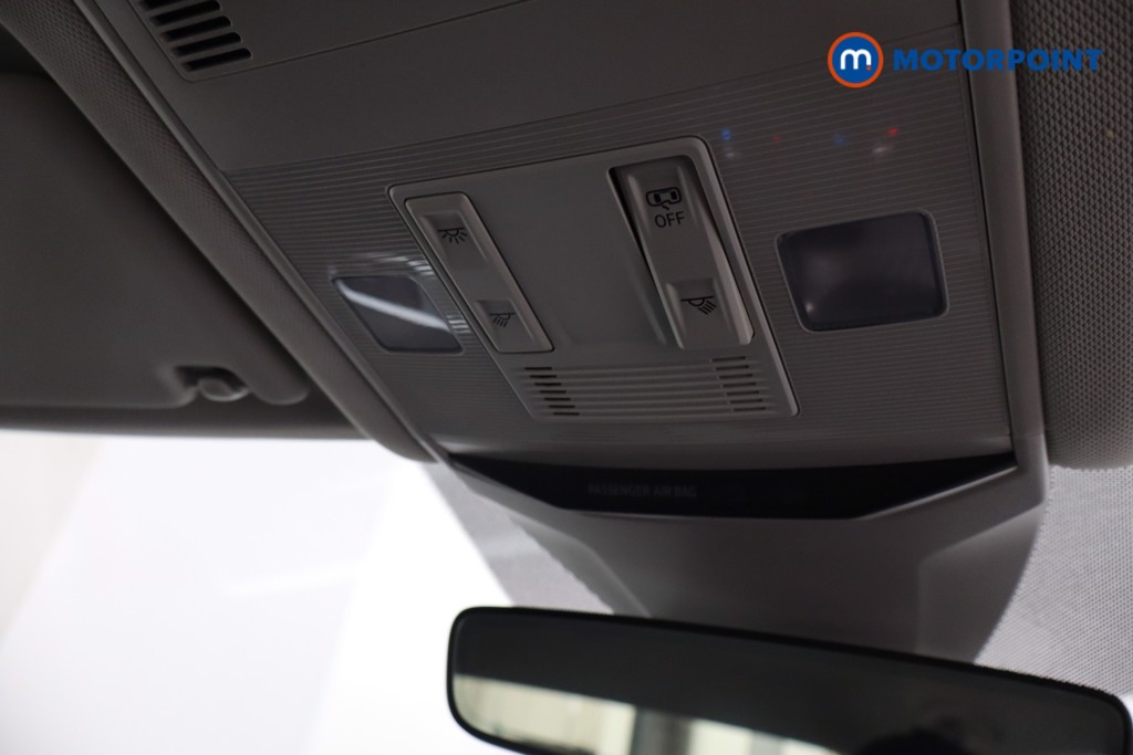Volkswagen T-Roc Life Automatic Petrol SUV - Stock Number (1584662) - 18th supplementary image