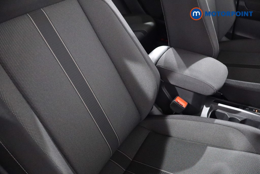 Volkswagen T-Roc Life Automatic Petrol SUV - Stock Number (1584662) - 23rd supplementary image