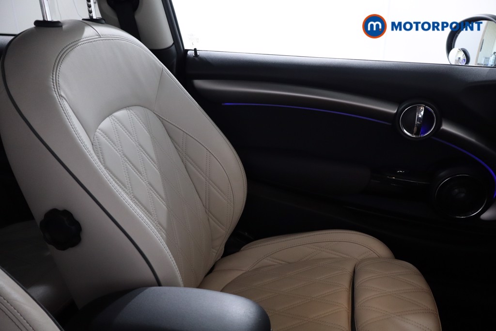 Mini Hatchback Cooper Exclusive Manual Petrol Hatchback - Stock Number (1584717) - 22nd supplementary image