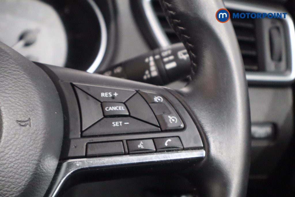 Nissan Qashqai Acenta Premium Manual Diesel SUV - Stock Number (1566485) - 8th supplementary image