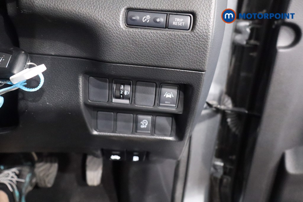 Nissan Qashqai Acenta Premium Manual Diesel SUV - Stock Number (1566485) - 20th supplementary image