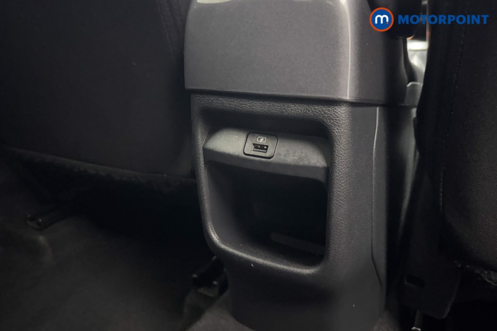 Nissan Juke N-Connecta Manual Petrol SUV - Stock Number (1568041) - 18th supplementary image
