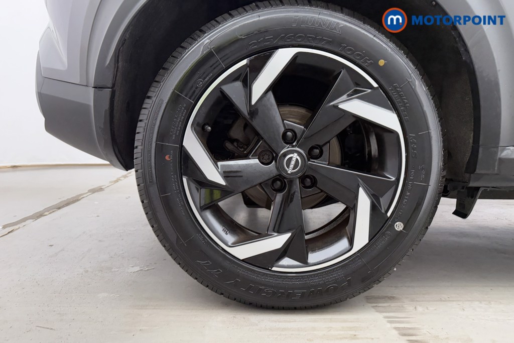 Nissan Juke N-Connecta Manual Petrol SUV - Stock Number (1568041) - 28th supplementary image