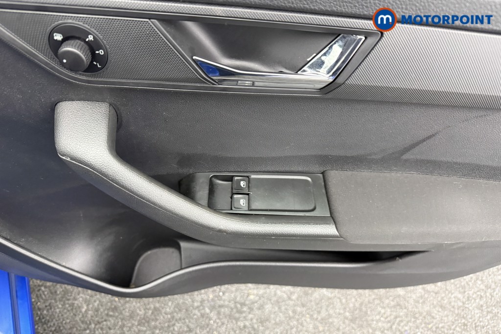 Skoda Fabia Colour Edition Manual Petrol Hatchback - Stock Number (1569071) - 16th supplementary image