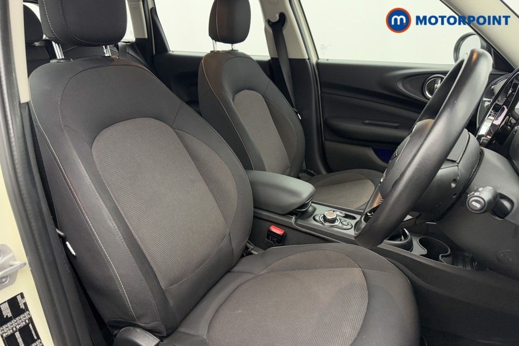 Mini Clubman Cooper Classic Manual Petrol Estate - Stock Number (1572583) - 20th supplementary image