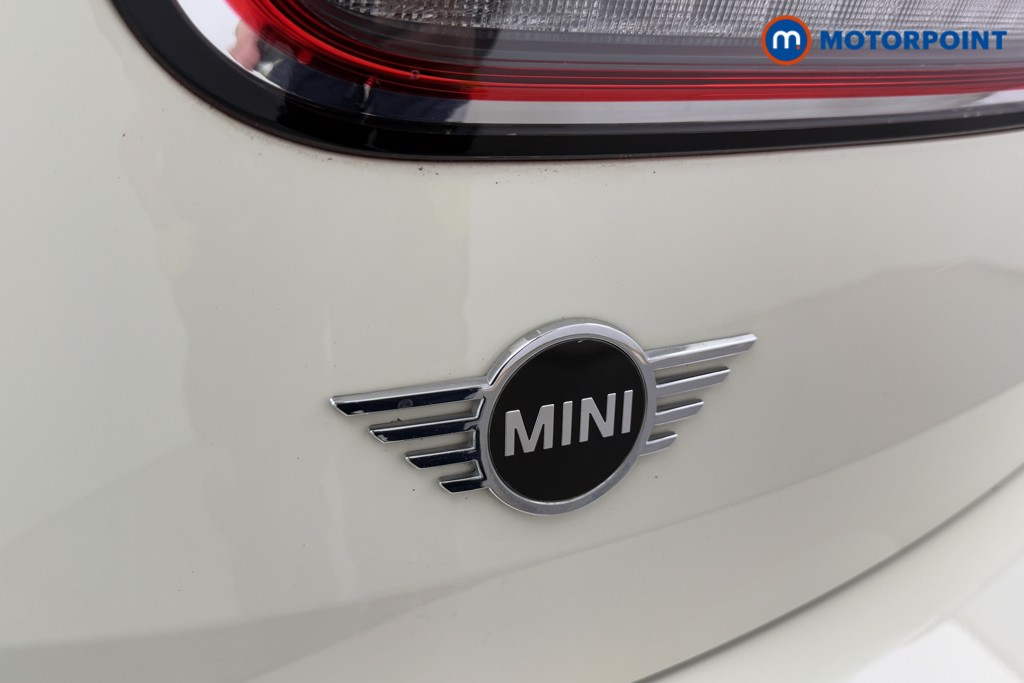 Mini Clubman Cooper Classic Manual Petrol Estate - Stock Number (1572583) - 28th supplementary image