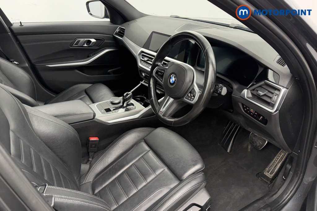 BMW 3 Series M Sport Automatic Petrol Plug-In Hybrid Estate - Stock Number (1572907) - 1st supplementary image