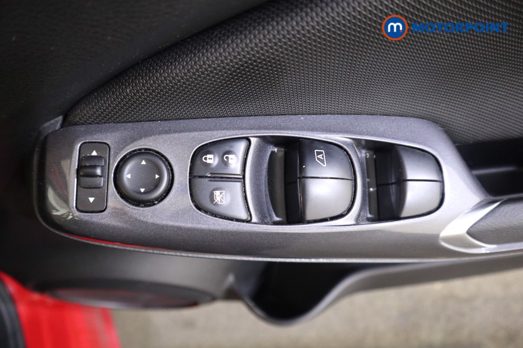 Nissan Juke Acenta Manual Petrol SUV - Stock Number (1575124) - 8th supplementary image