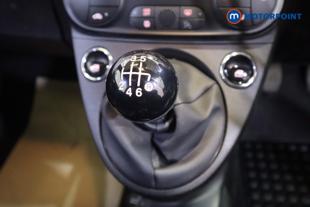 Fiat 500 Launch Edition Manual Petrol Hatchback - Stock Number (1576783) - 5th supplementary image