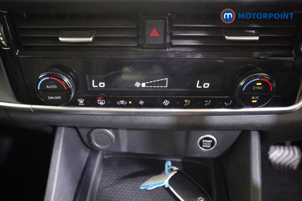 Nissan Qashqai Acenta Premium Automatic Petrol SUV - Stock Number (1577542) - 7th supplementary image