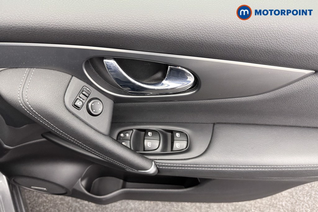 Nissan Qashqai Tekna Automatic Petrol SUV - Stock Number (1577790) - 16th supplementary image