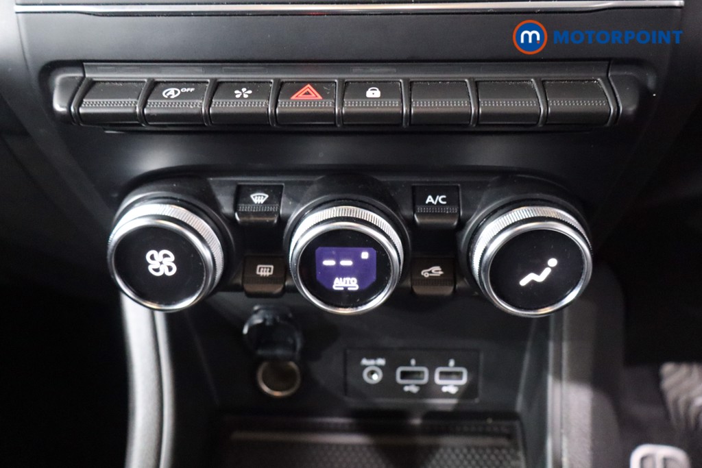 Renault Captur Techno Manual Petrol SUV - Stock Number (1579111) - 17th supplementary image