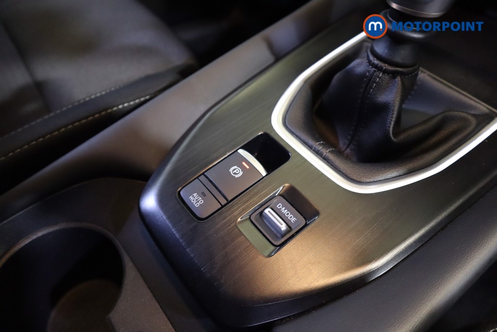 Nissan Qashqai N-Connecta Manual Petrol SUV - Stock Number (1580048) - 7th supplementary image