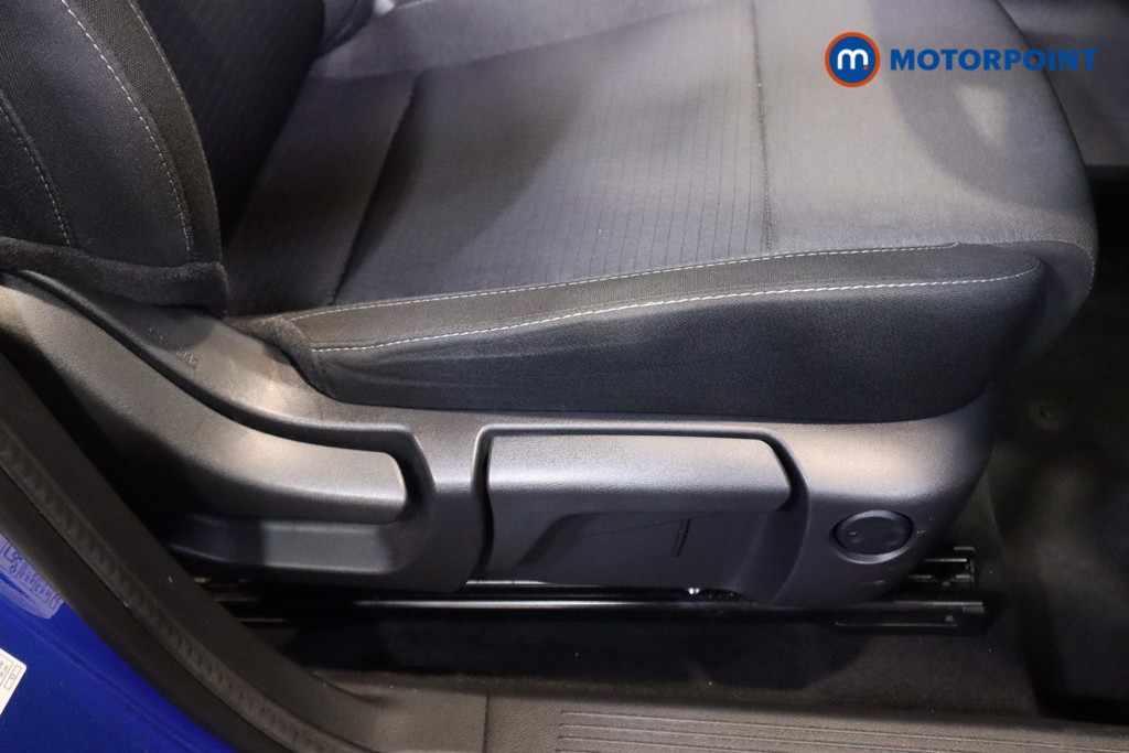 Nissan Qashqai N-Connecta Manual Petrol SUV - Stock Number (1580048) - 13th supplementary image