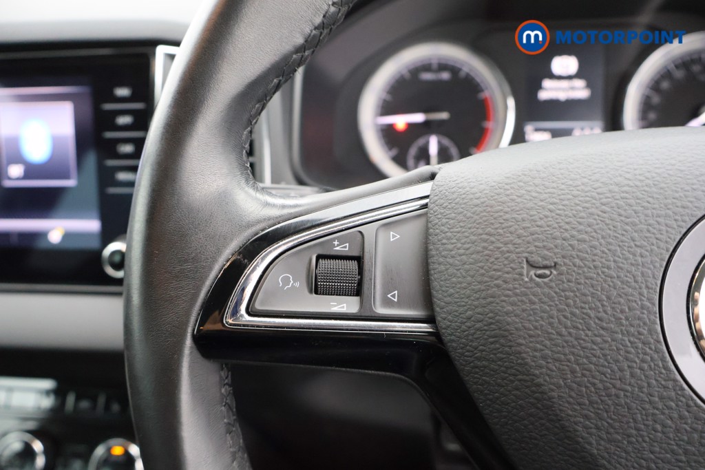 Skoda Karoq Se L Manual Petrol SUV - Stock Number (1580369) - 2nd supplementary image