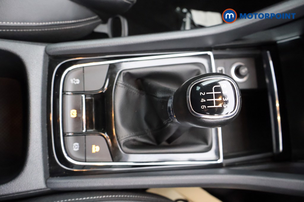 Skoda Karoq Se L Manual Petrol SUV - Stock Number (1580369) - 6th supplementary image