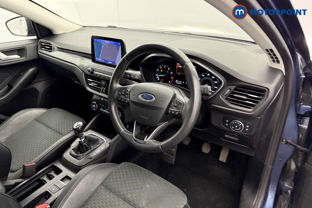 Ford Focus Titanium X Manual Petrol Hatchback - Stock Number (1580489) - 4th supplementary image