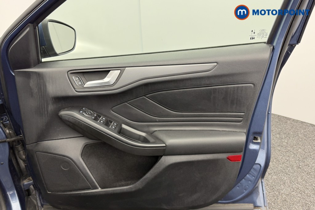Ford Focus Titanium X Manual Petrol Hatchback - Stock Number (1580489) - 17th supplementary image