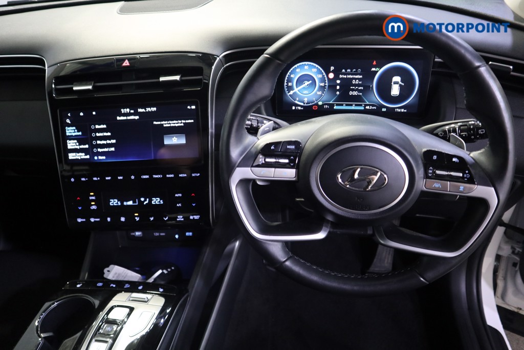 Hyundai Tucson Premium Automatic Petrol-Electric Hybrid SUV - Stock Number (1581192) - 1st supplementary image