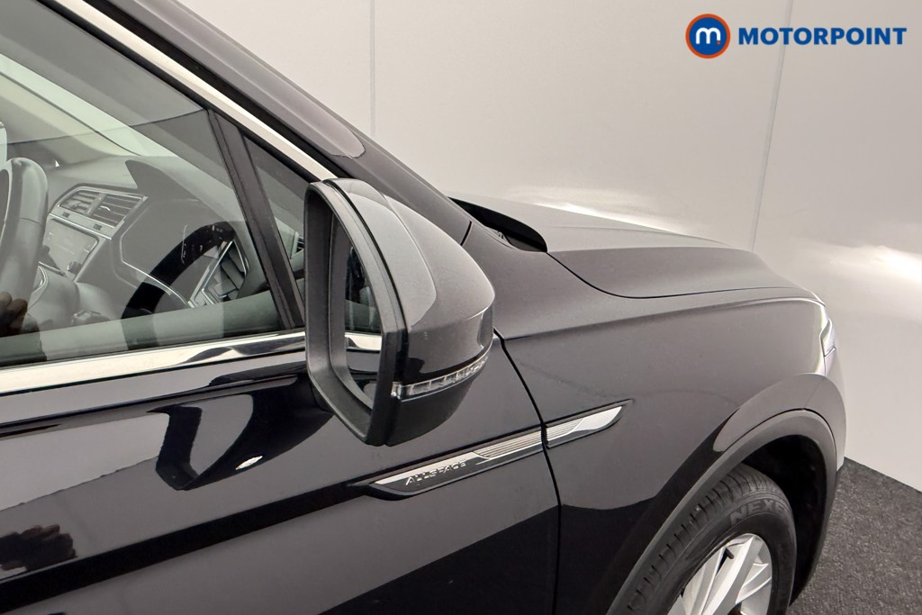 Volkswagen Tiguan Allspace Life Automatic Petrol SUV - Stock Number (1581642) - 19th supplementary image
