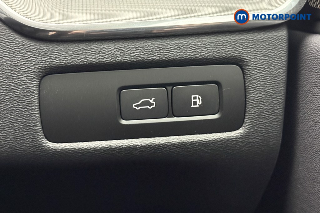 Volvo Xc60 Plus Automatic Petrol Plug-In Hybrid SUV - Stock Number (1581685) - 32nd supplementary image