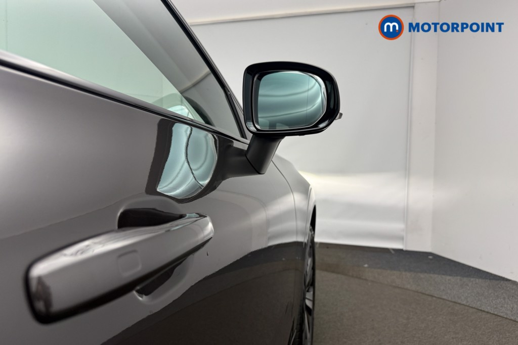 Volvo Xc60 Plus Automatic Petrol Plug-In Hybrid SUV - Stock Number (1581685) - 40th supplementary image