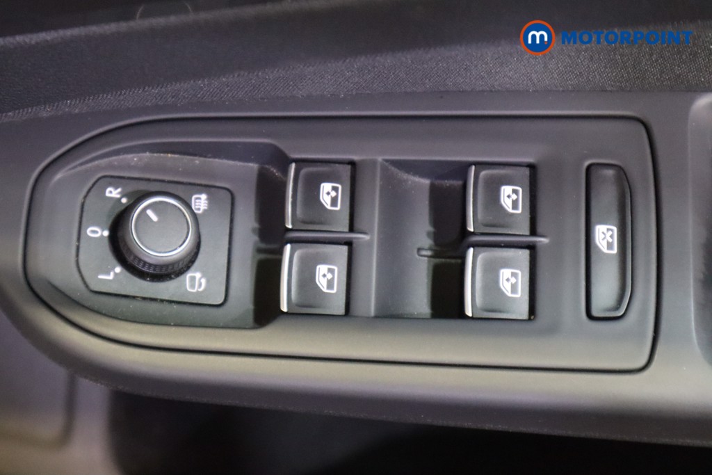 Volkswagen Golf Style Manual Petrol Hatchback - Stock Number (1581794) - 15th supplementary image