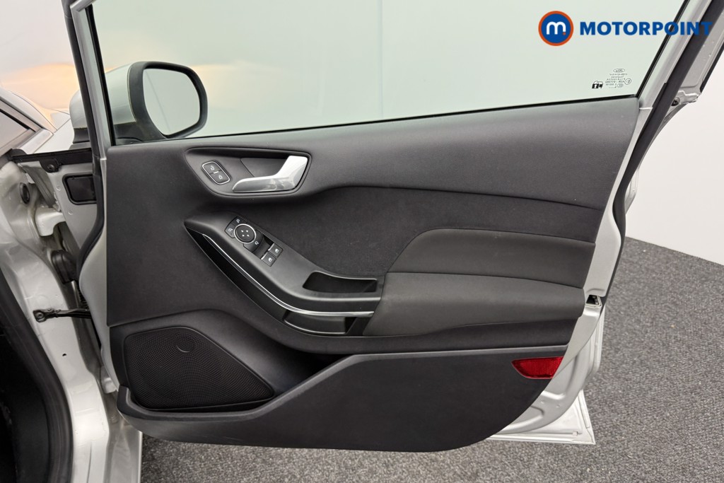 Ford Fiesta Titanium Manual Diesel Hatchback - Stock Number (1581879) - 16th supplementary image