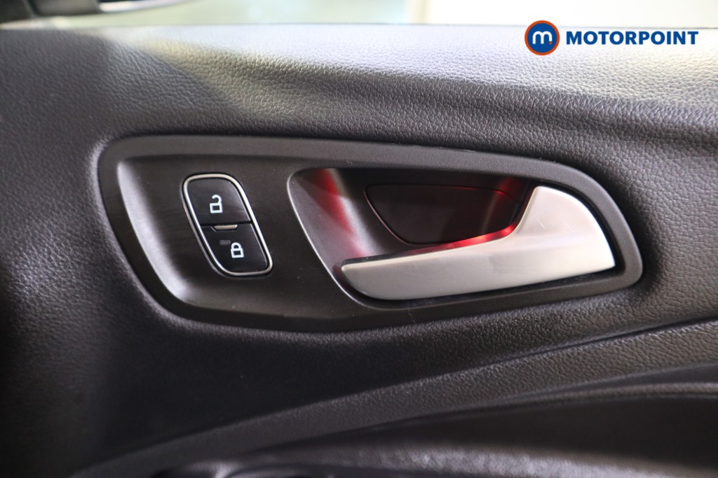 Ford Kuga Titanium Edition Manual Petrol SUV - Stock Number (1582260) - 9th supplementary image