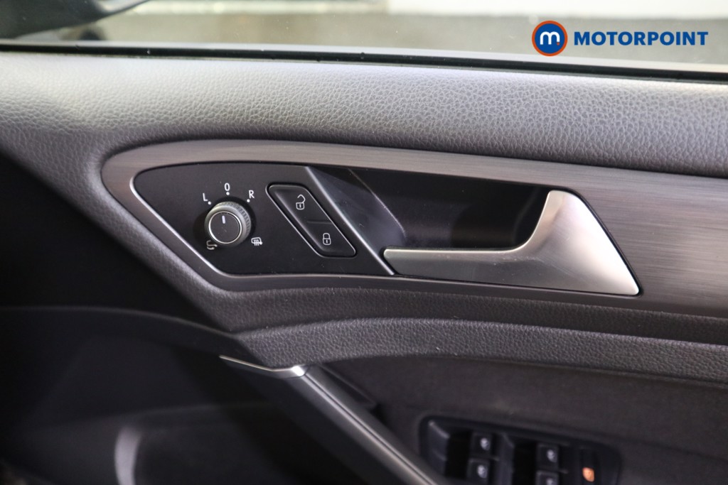 Volkswagen Golf Match Edition Manual Petrol Hatchback - Stock Number (1582539) - 9th supplementary image