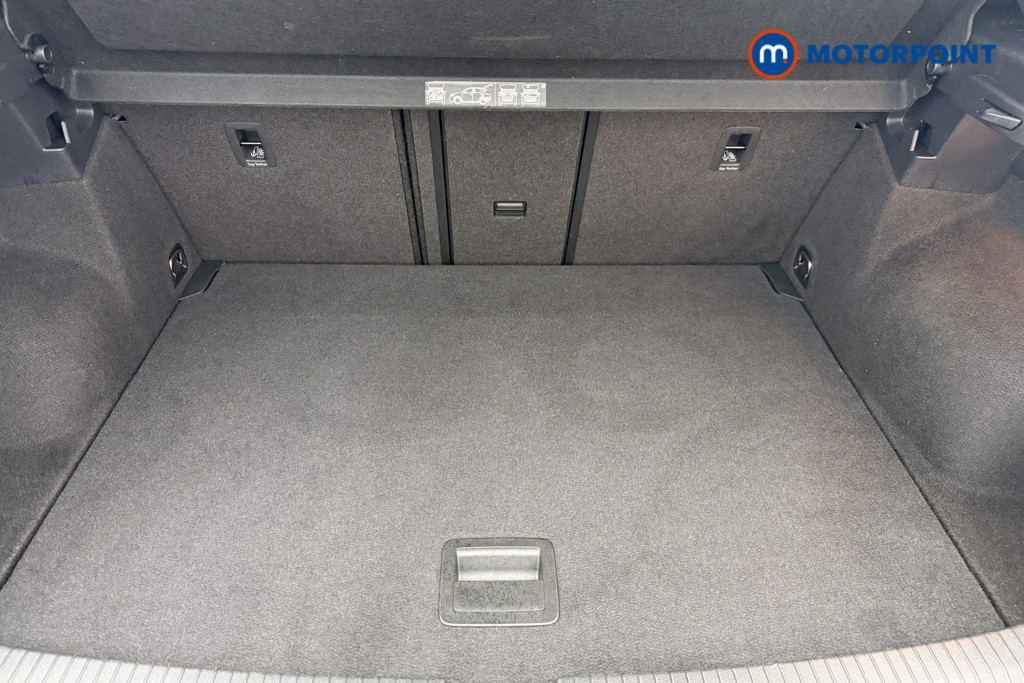 Volkswagen T-Roc R-Line Automatic Petrol SUV - Stock Number (1582595) - 18th supplementary image