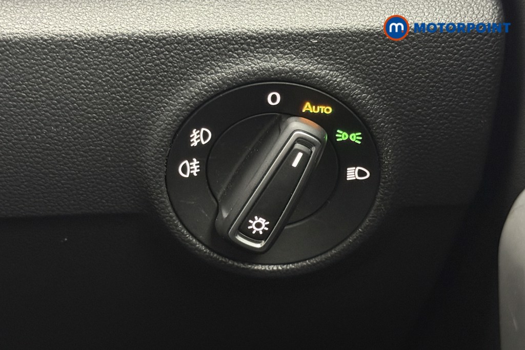 Volkswagen T-Roc R-Line Automatic Petrol SUV - Stock Number (1582595) - 32nd supplementary image