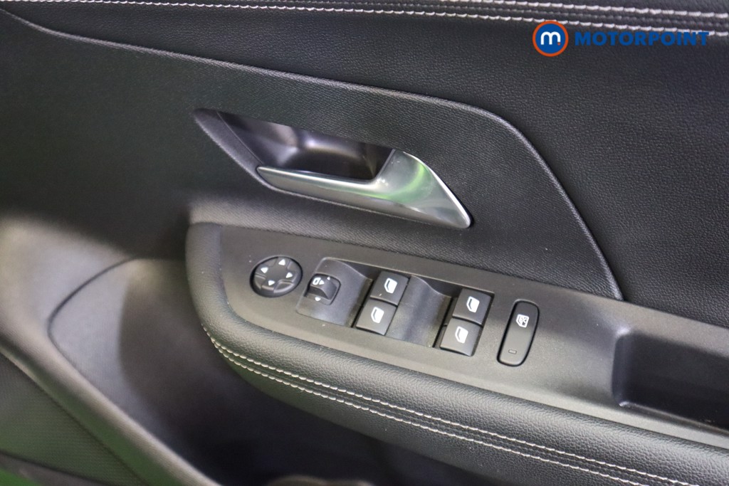 Vauxhall Mokka Ultimate Automatic Electric SUV - Stock Number (1582678) - 8th supplementary image
