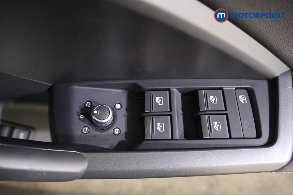 Audi Q3 Black Edition Automatic Petrol SUV - Stock Number (1583082) - 9th supplementary image