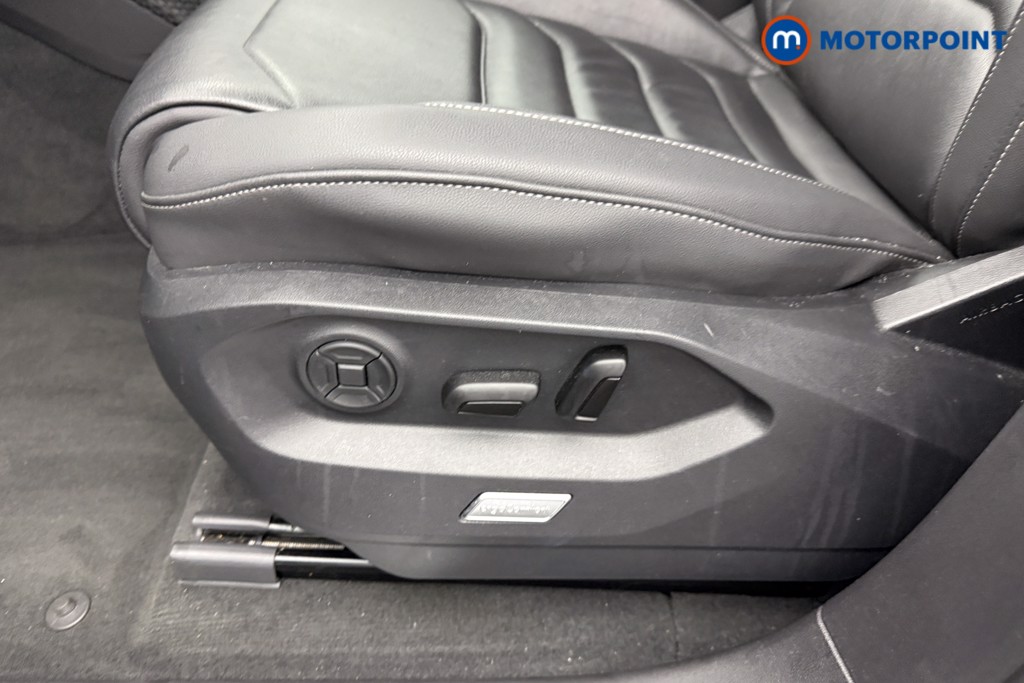 Volkswagen Touareg R-Line Tech Automatic Diesel SUV - Stock Number (1583232) - 27th supplementary image
