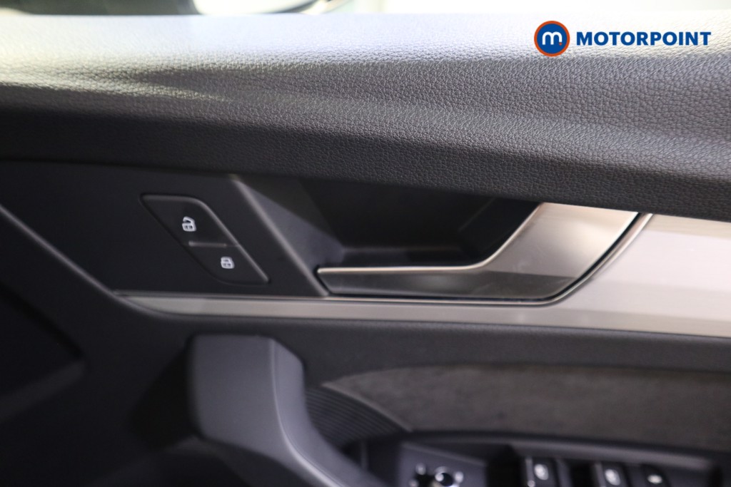 Audi Q5 S Line Competition Automatic Petrol Plug-In Hybrid SUV - Stock Number (1583305) - 11th supplementary image