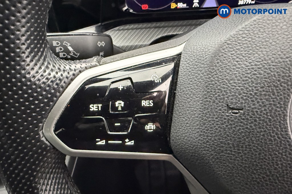 Volkswagen Golf R-Line Manual Petrol Hatchback - Stock Number (1583365) - 11th supplementary image