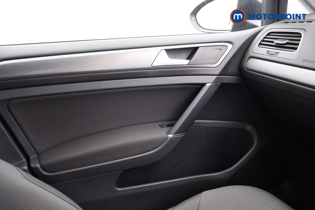 Volkswagen Golf Match Edition Manual Petrol Hatchback - Stock Number (1583557) - 8th supplementary image
