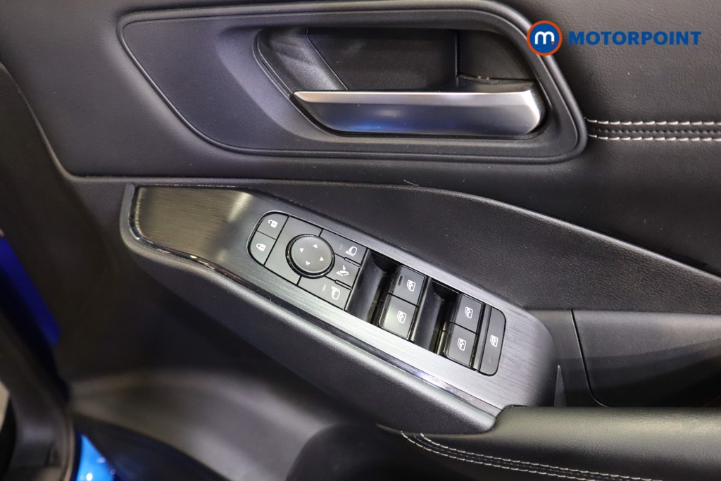 Nissan Qashqai Acenta Premium Manual Petrol SUV - Stock Number (1583744) - 9th supplementary image
