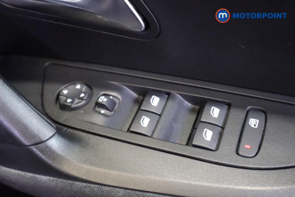 Peugeot 2008 Active Premium Manual Petrol SUV - Stock Number (1583769) - 10th supplementary image
