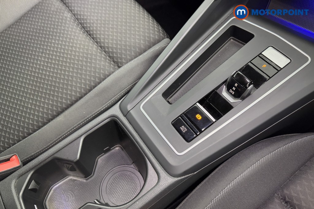 Volkswagen Golf Active Automatic Petrol Hatchback - Stock Number (1584431) - 15th supplementary image