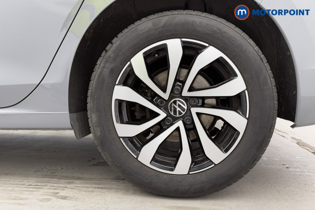 Volkswagen Golf Active Automatic Petrol Hatchback - Stock Number (1584431) - 33rd supplementary image