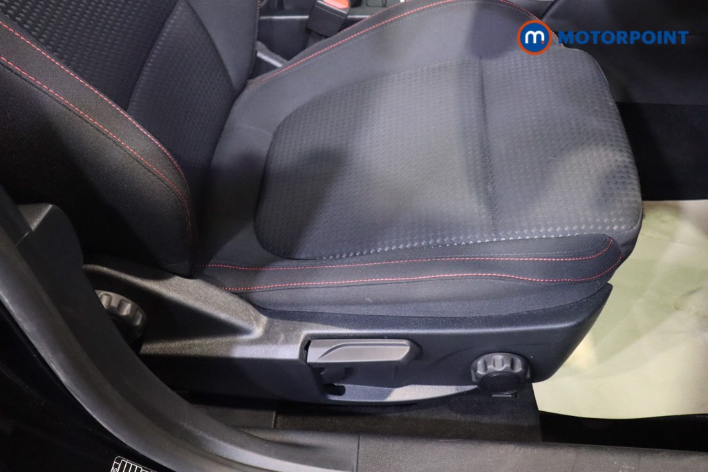 Ford Focus St-Line Automatic Petrol Estate - Stock Number (1585636) - 17th supplementary image