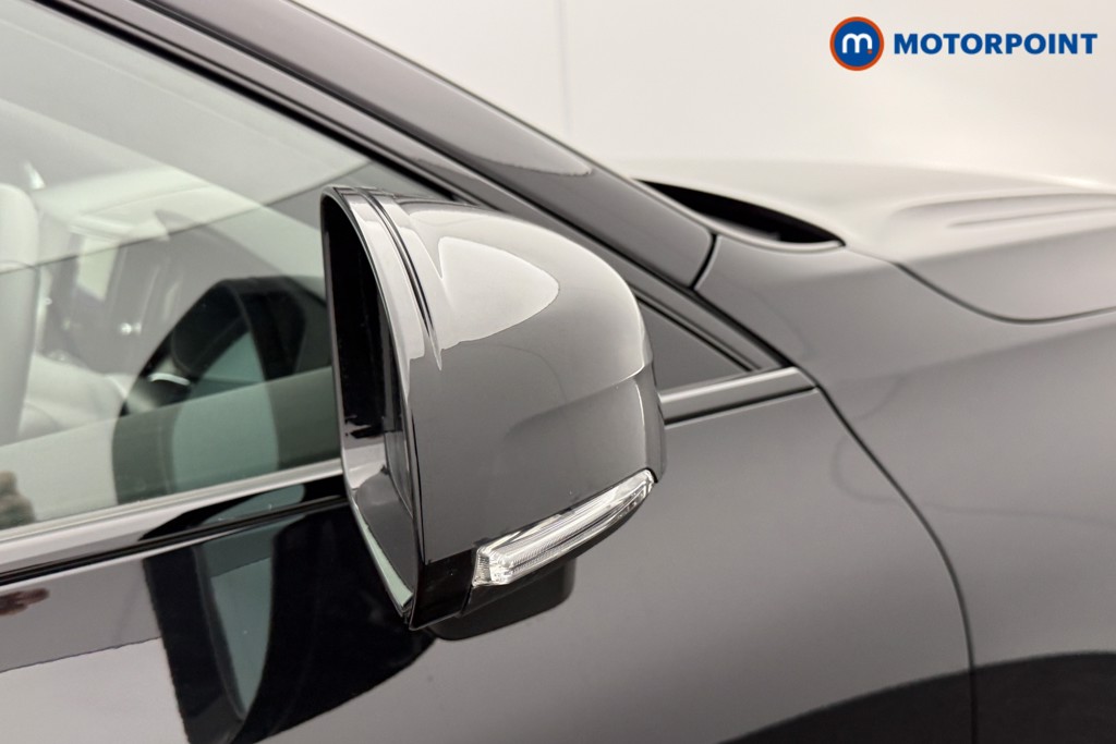 Volvo Xc60 Plus Black Edition Automatic Petrol SUV - Stock Number (1572795) - 17th supplementary image