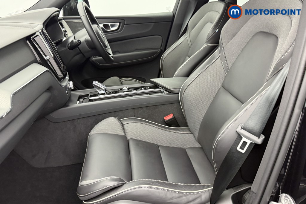 Volvo Xc60 Plus Black Edition Automatic Petrol SUV - Stock Number (1572795) - 22nd supplementary image