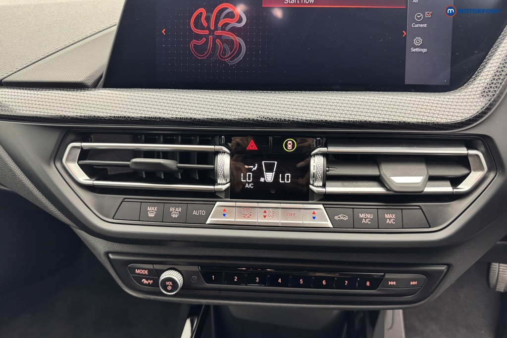 BMW 2 Series Sport Manual Petrol Saloon - Stock Number (1576258) - 14th supplementary image