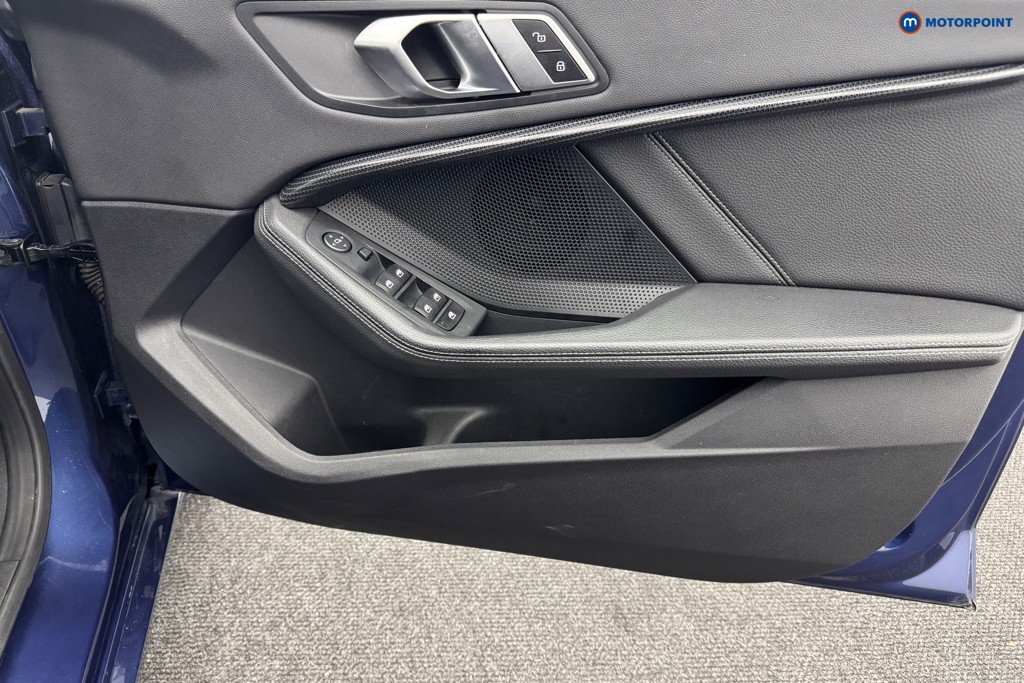 BMW 2 Series Sport Manual Petrol Saloon - Stock Number (1576258) - 16th supplementary image