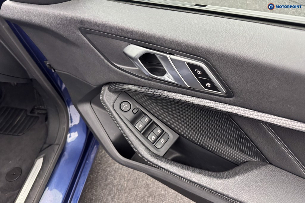 BMW 2 Series Sport Manual Petrol Saloon - Stock Number (1576258) - 17th supplementary image